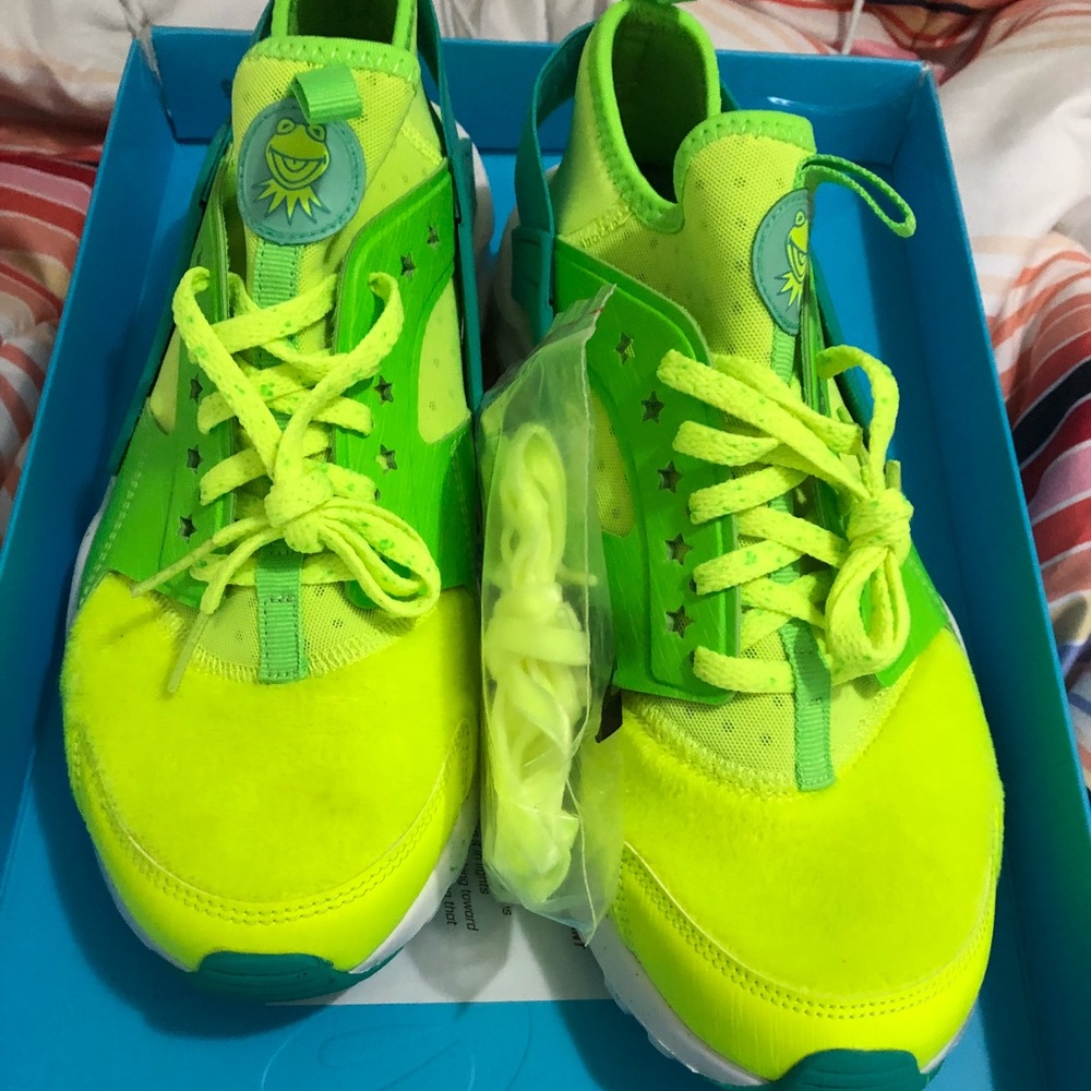 Nike Kermit The Frog Huarache Size 9.5